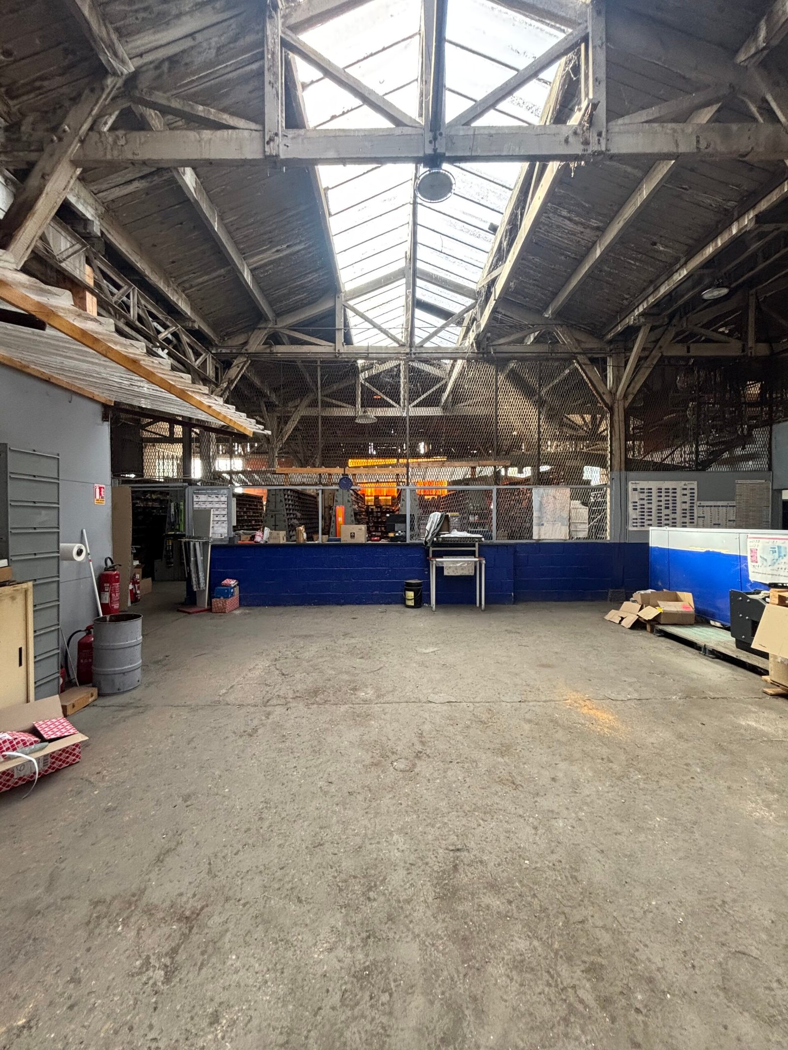 Comptoir et magasin de pièces détachées à Provins